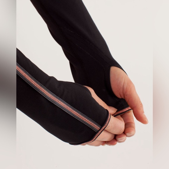 EUC Lululemon Run: Layer Me Long Sleeve Size 6/8 - Picture 6 of 9